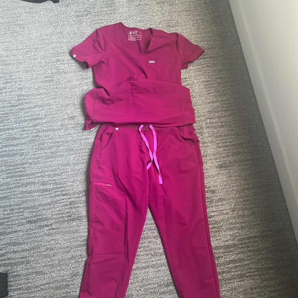Figs scrubs